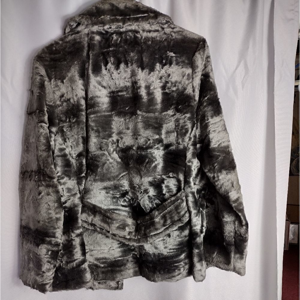 Vintage union made faux fur coat - Picture 2 of 10